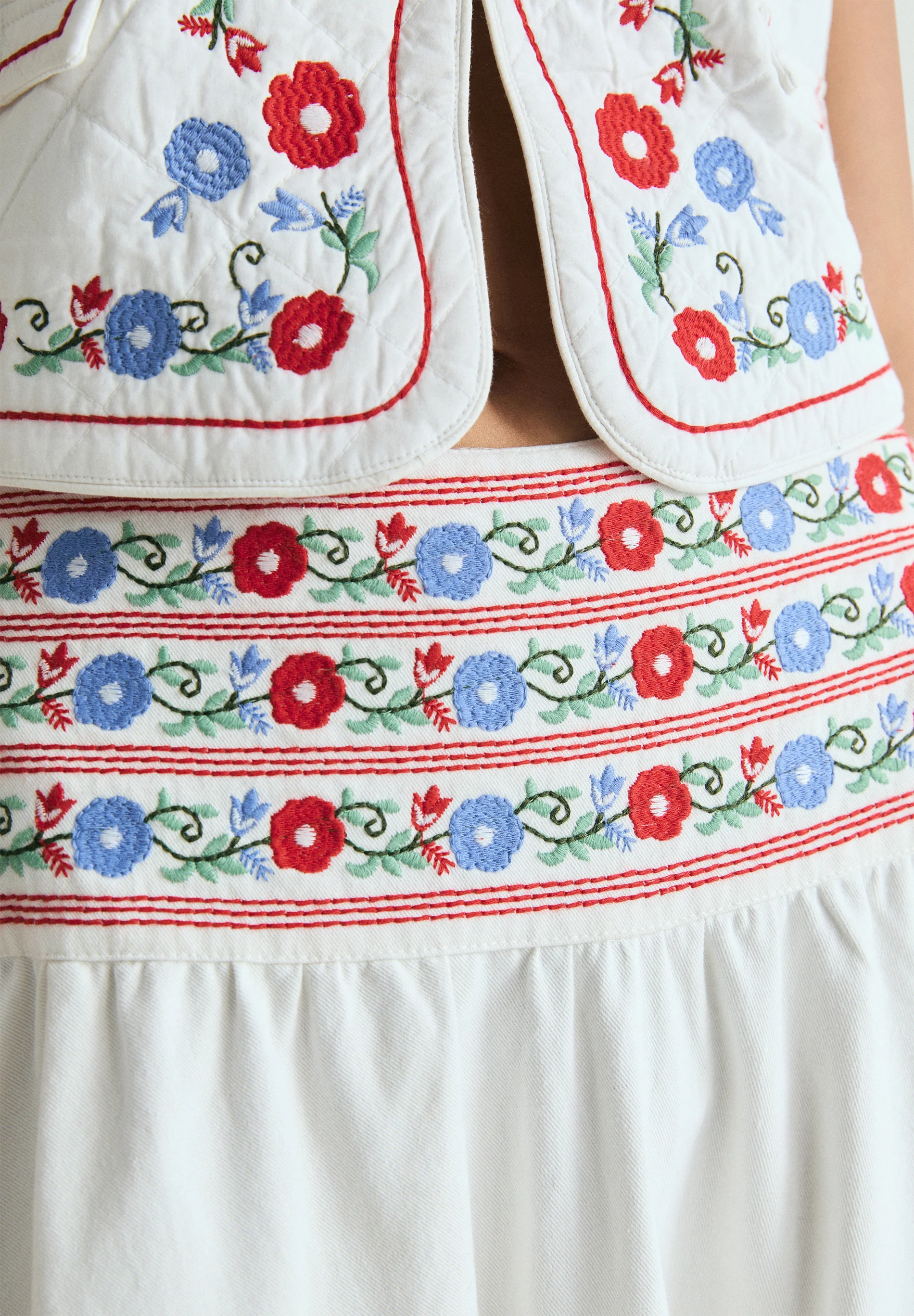 FALDA DENIM BORDADOS - Image 3