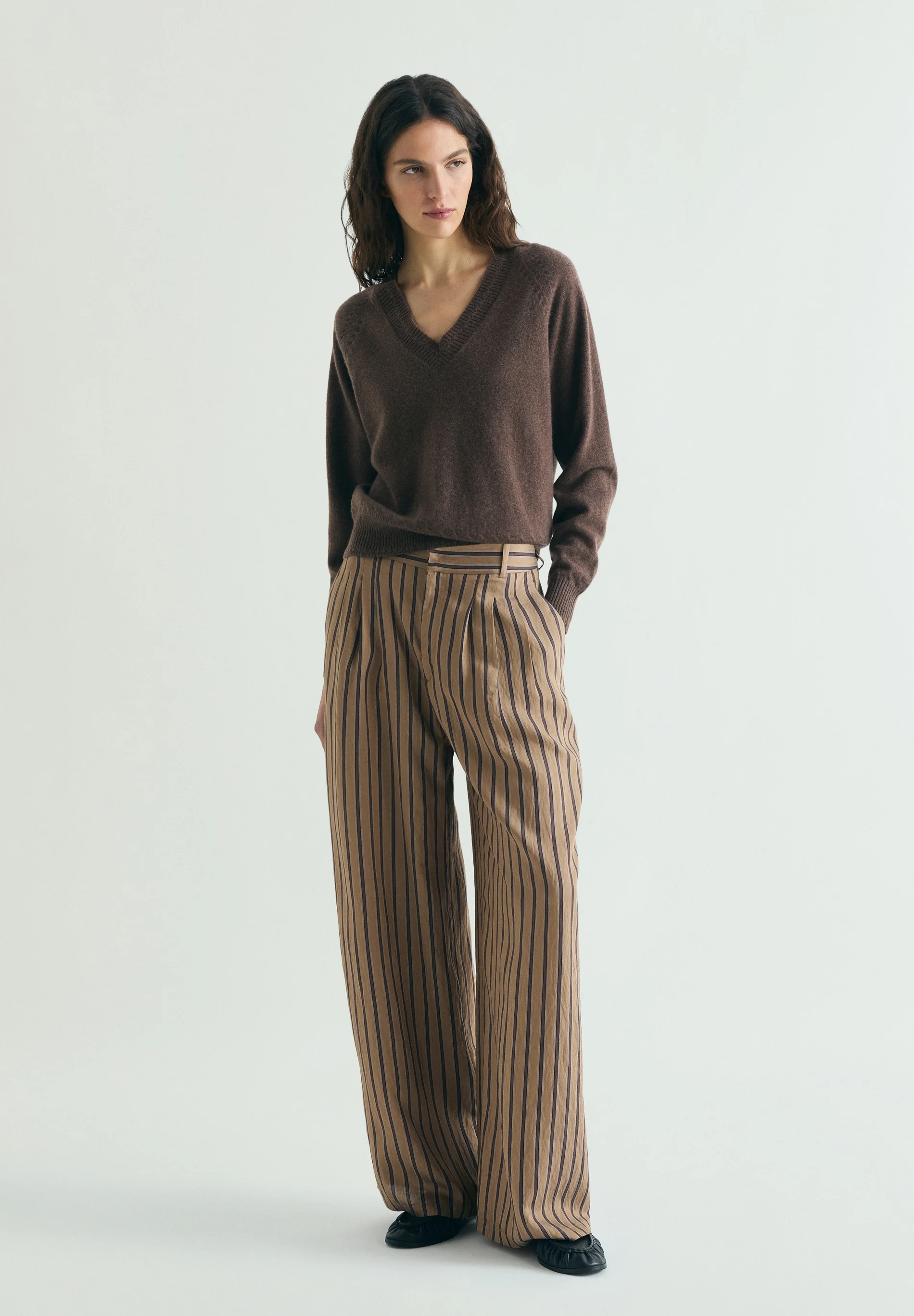 PANTALÓN PINZAS RAYAS - Image 2