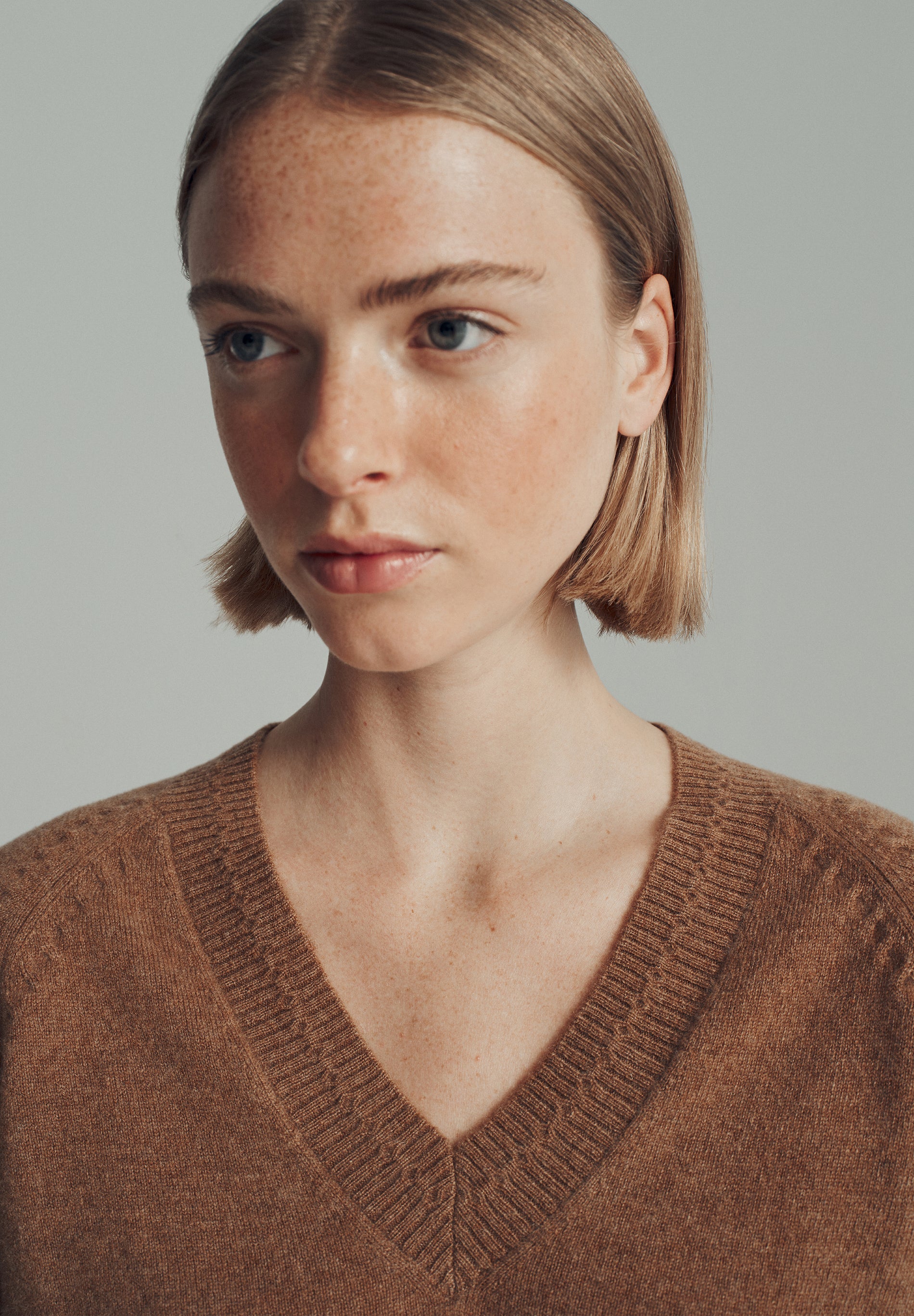 JERSEY 100% CASHMERE CUELLO PICO - Image 3