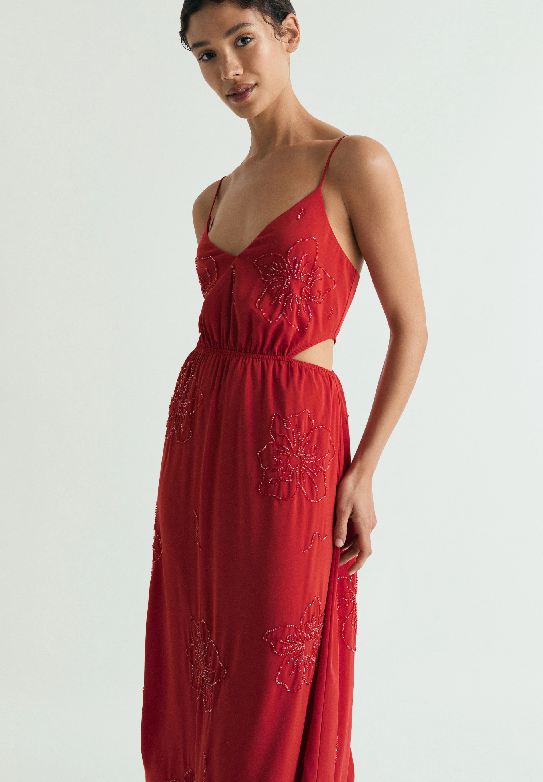 VESTIDO MIDI ABALORIOS CON CUT OUT - Image 2