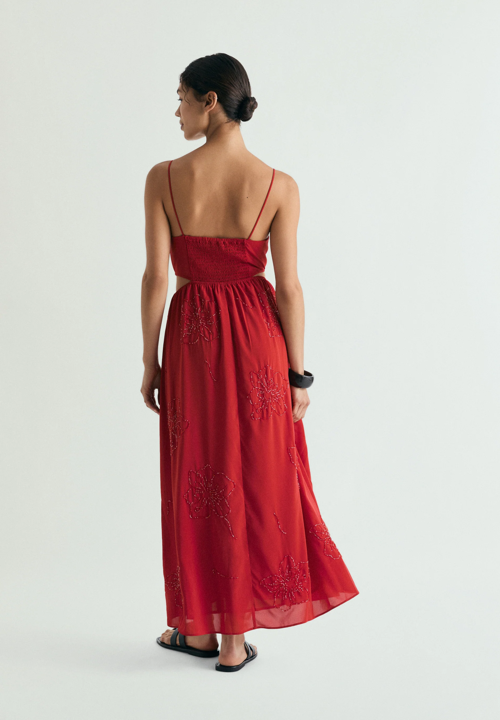 VESTIDO MIDI ABALORIOS CON CUT OUT - Image 3