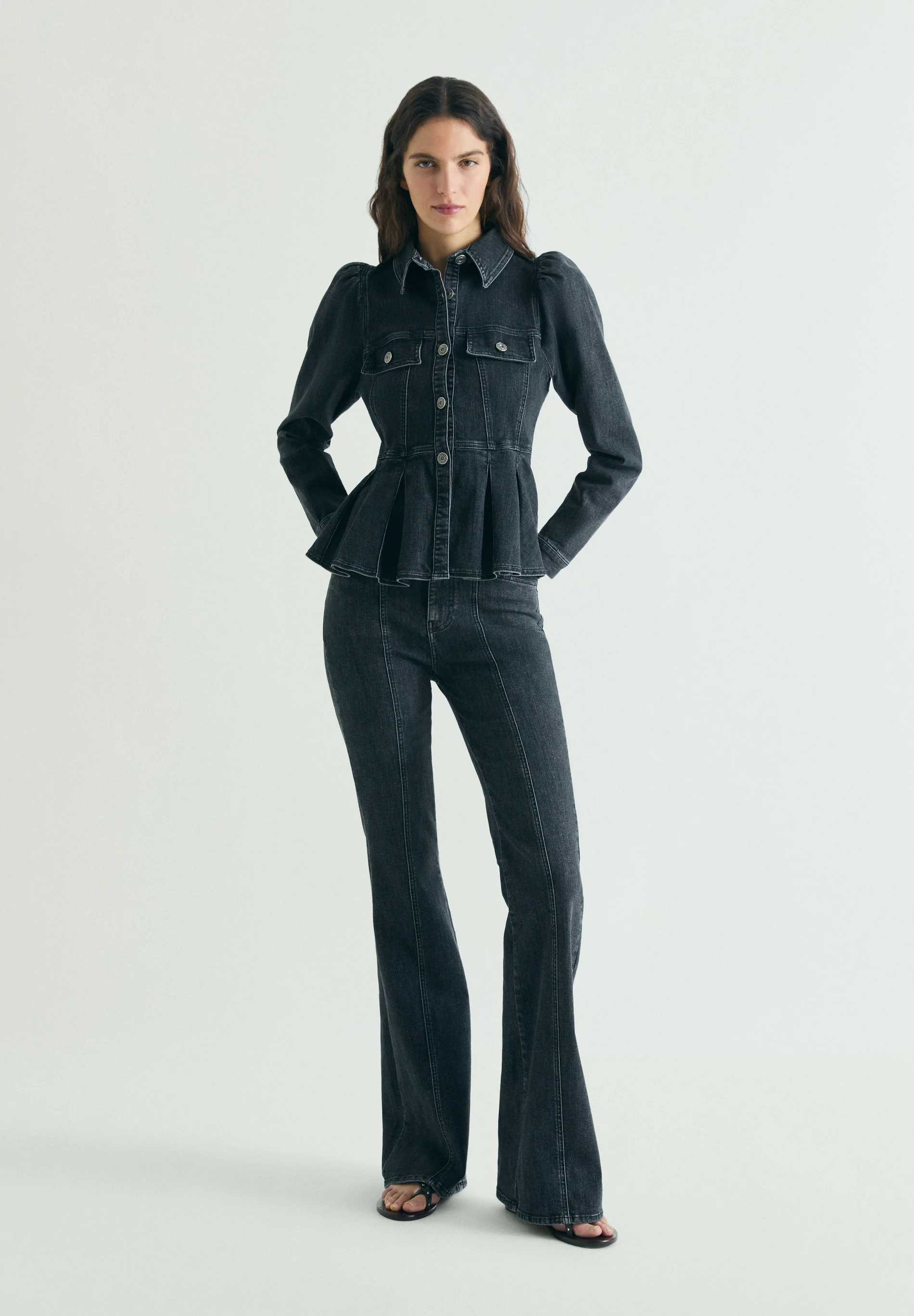 JEANS BOOTCUT BOTONES