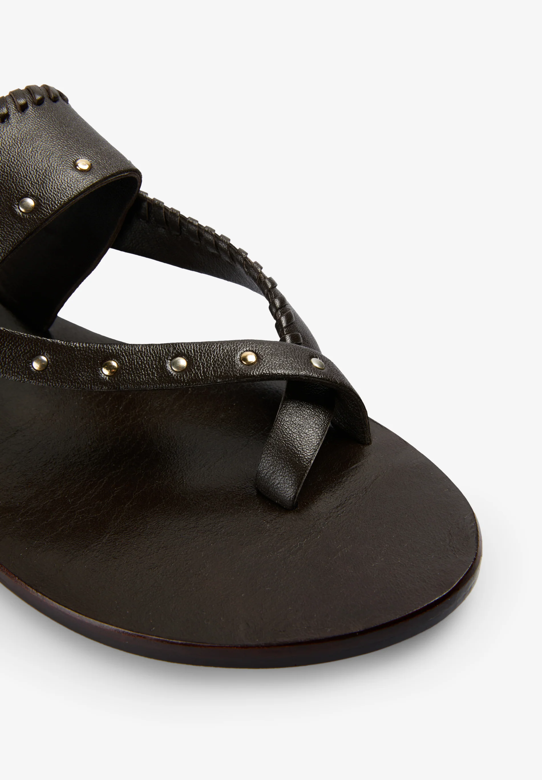 SANDALIAS PIEL TACHUELAS - Image 5