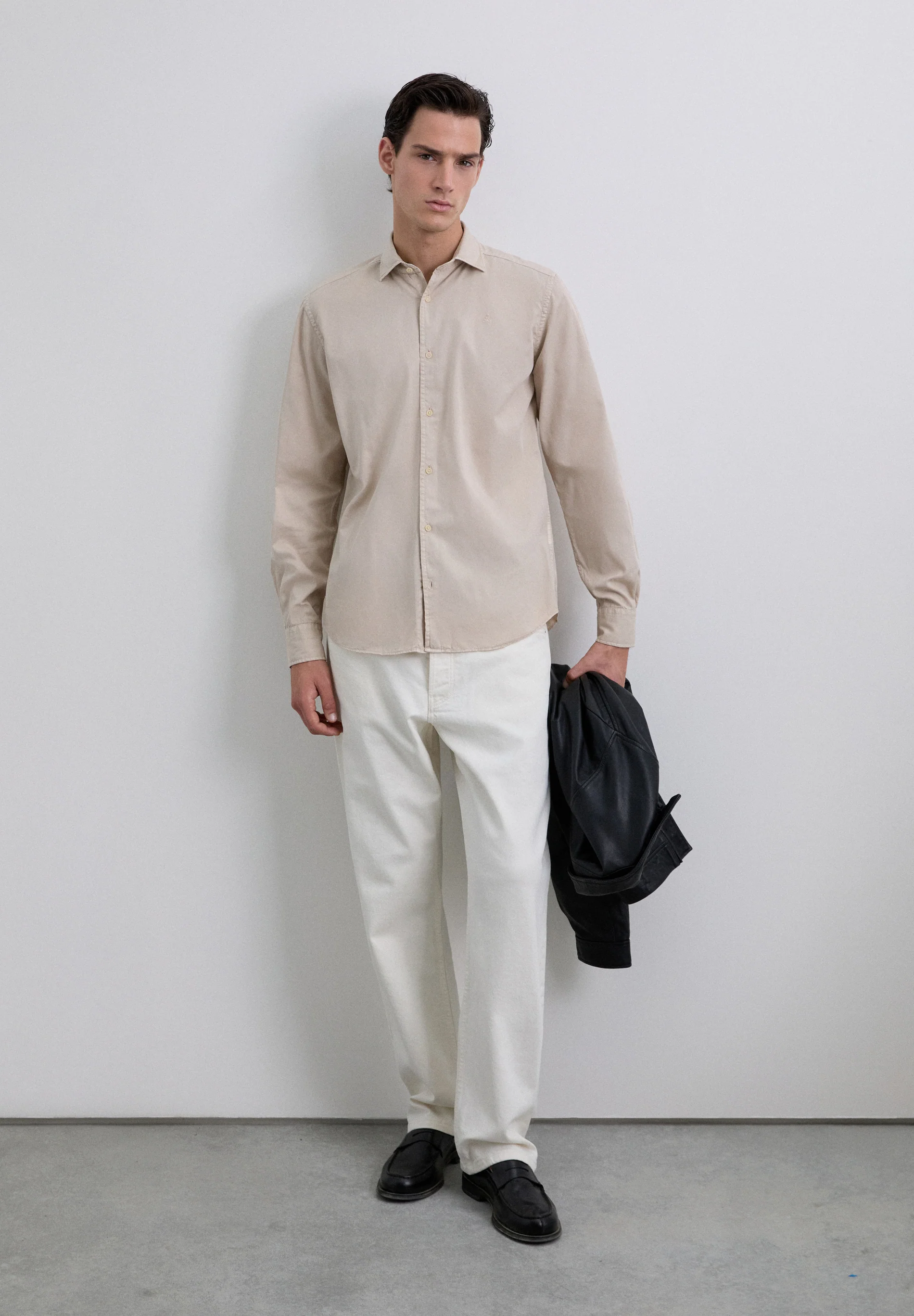CAMISA REGULAR FIT BORDADA - Image 4